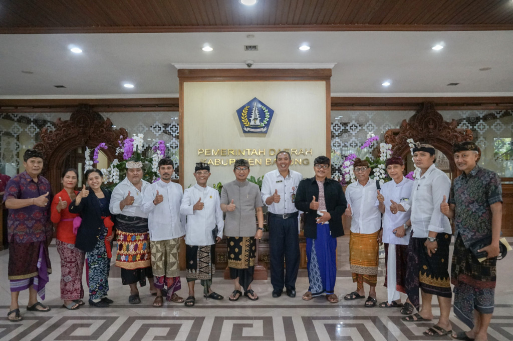 Sekda Adi Arnawa Terima Audiensi Dekorkab Badung